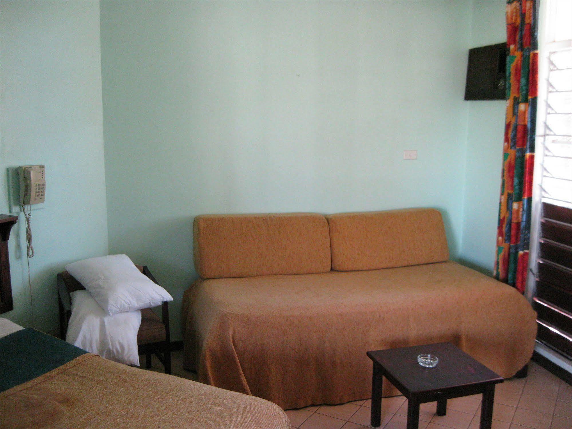 Hotel Oasis Нанди Экстерьер фото